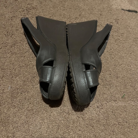 Crocs Peep Toe dark brown wedge sling back heels sz 9 - Picture 3 of 3